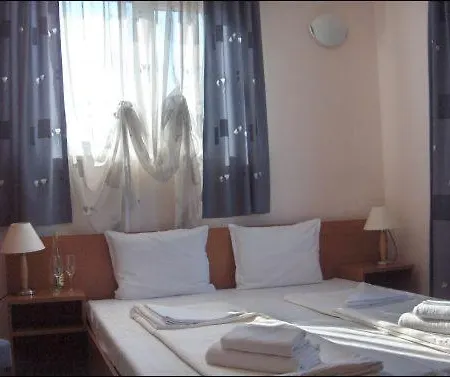 Sargas Szálloda 2*